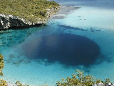 El agujero azul más profundo en Islas Bahamas